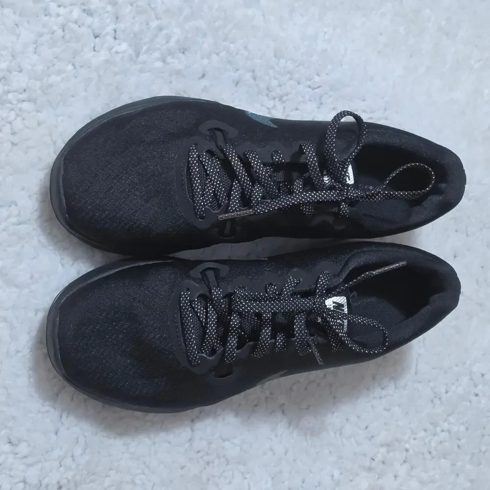 Nike In-Season TR 7 Black with Metallic Swoosh Training Shoes Women's Size 8.5